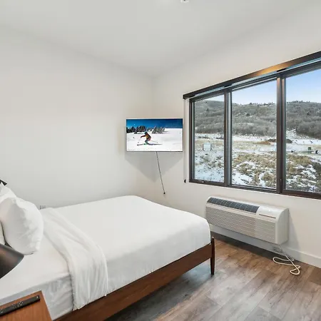 Pioche Village Park City Room photo